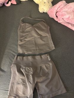 Dfyne Gray Workout Set Tank & Shorts