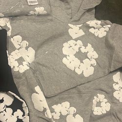 I Have Size Is Small And Medium And Color Grey 