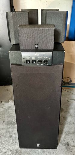 Yamaha YST-SW305 Subwoofer and Satellite speakers. Great working condition.