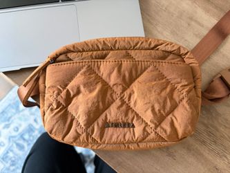 Athleta bag / Fanny / Crossbody