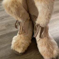 Bebe Boots (Fur)