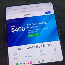 Samsung Fold 512 GB - iPhone 15 Pro Max Equivalent 