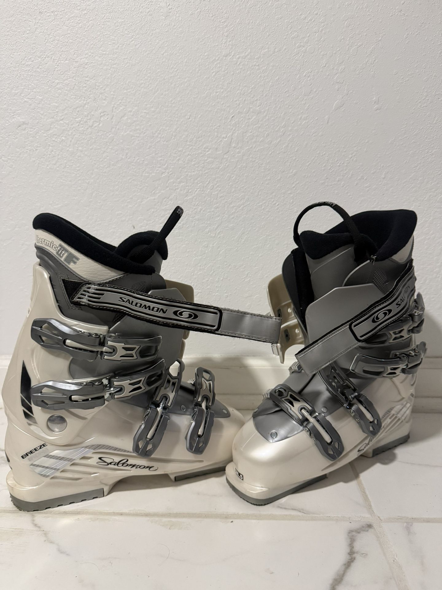 Salomon Breeze (Irony Series) Ski Boots size 9