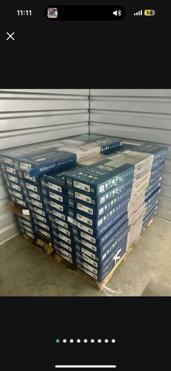 Shop Lifeproof Collins Drive Oak 9.4 in. W x 48 in. L Waterproof Hybrid Resilient Flooring (18.8 sqft/case