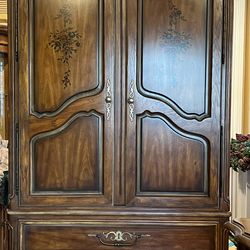 Drexel Heritage French Provincial Bedroom Set