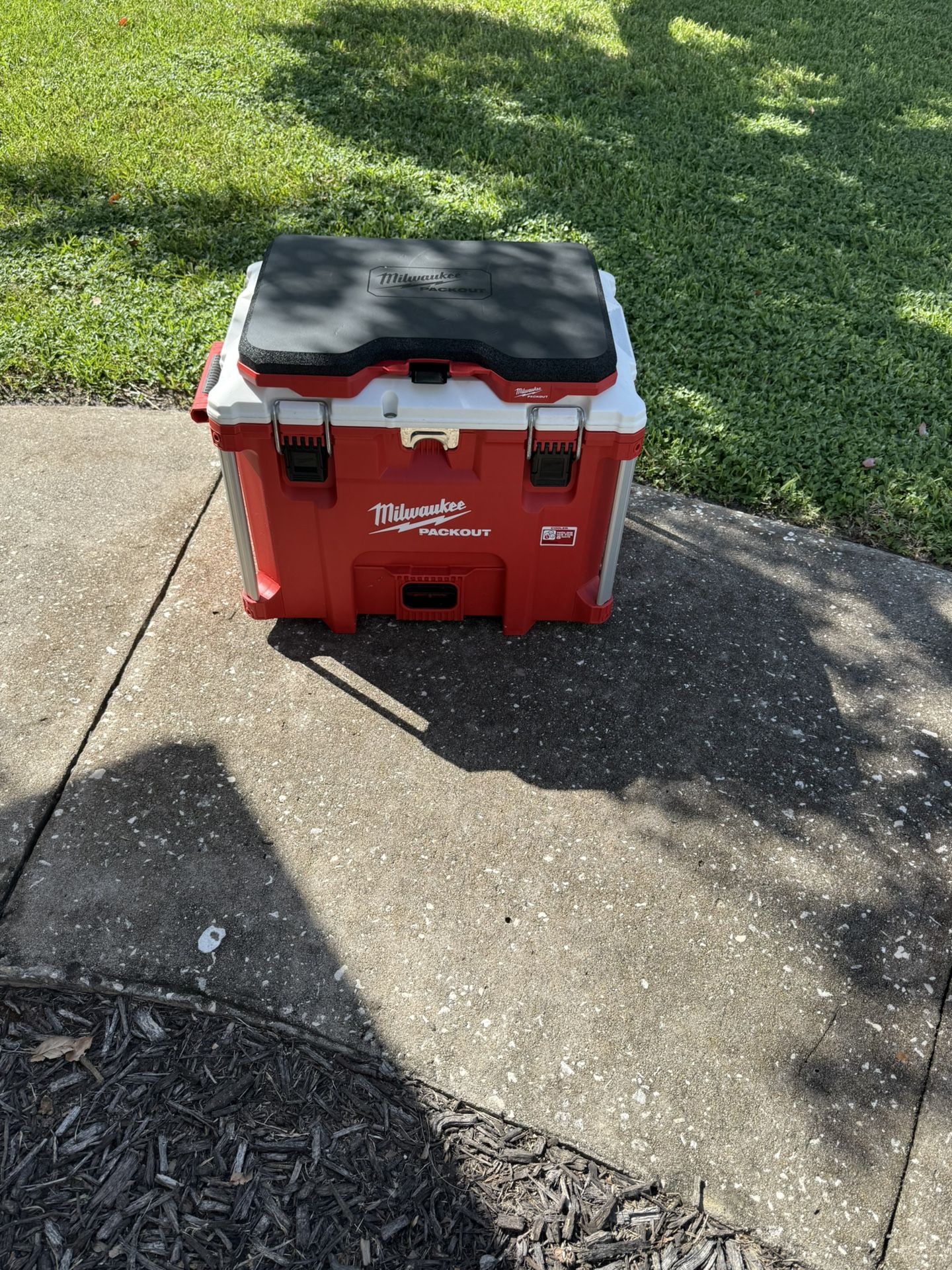Milwaukee Pack out Cooler