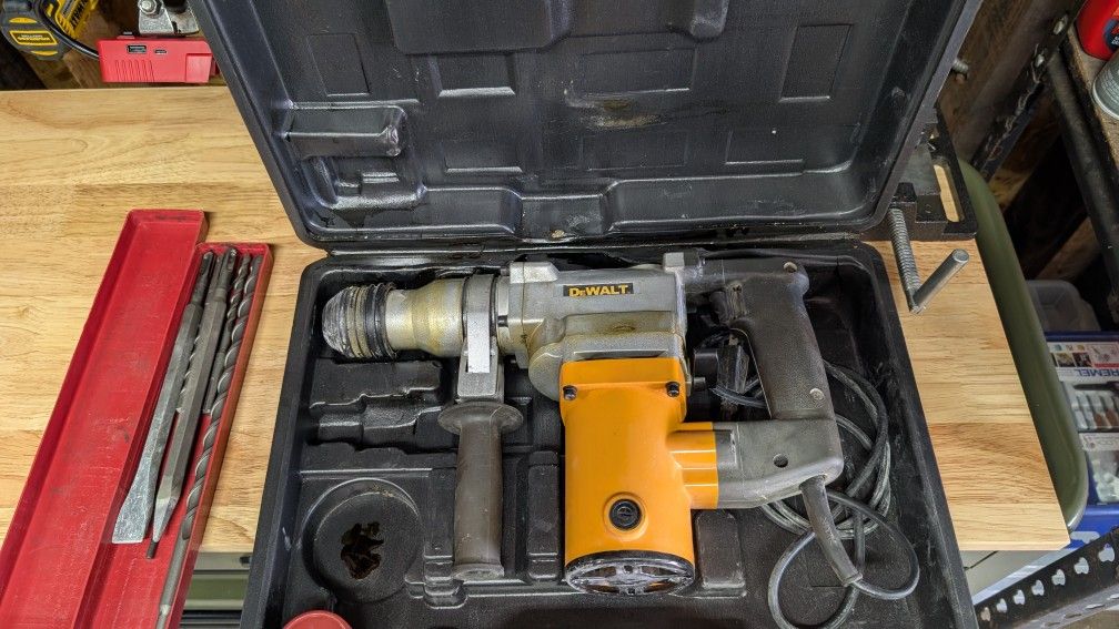 DeWalt 1' Rotary Drill Hammer