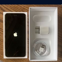 Apple iPhone 7 - 128GB - UNLOCKED