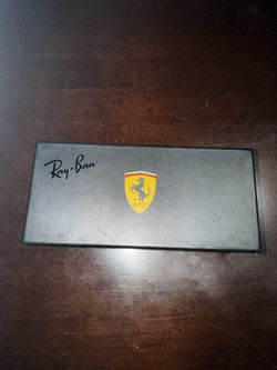 Rayban x Scuderia Ferrari Collection