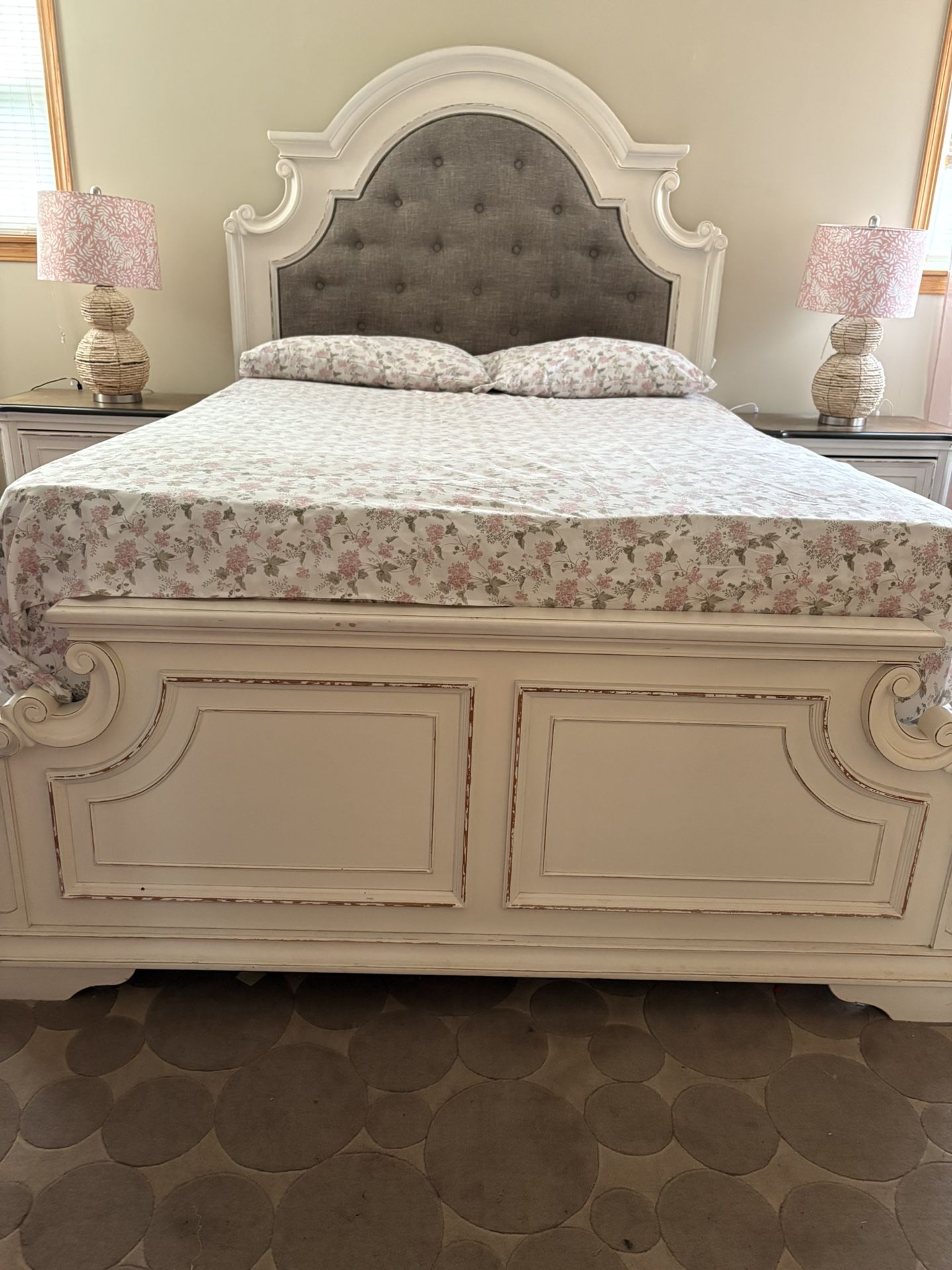 Complete  Queen Bedroom Set