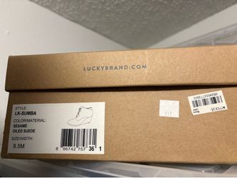 Lucky Brand boot heals