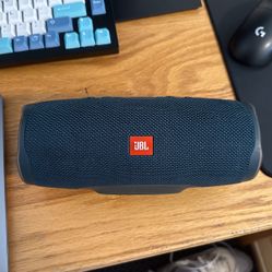 JBL Charge4
