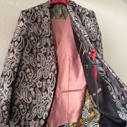 Suit 