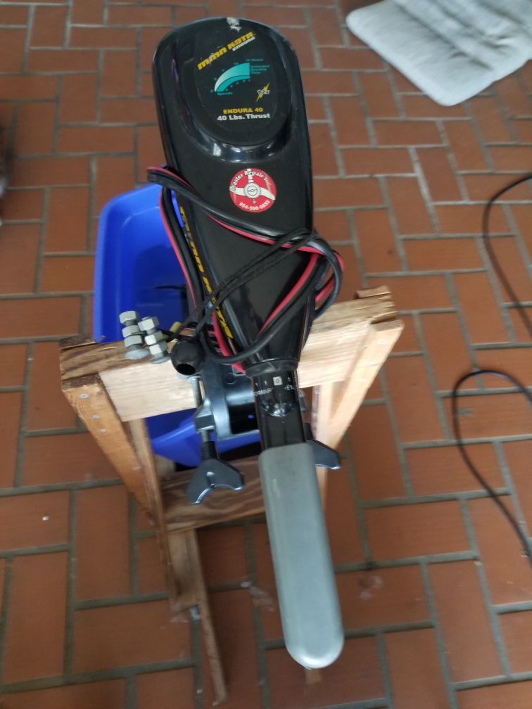 10ft Pond prowler jon john boat minn kota trolling motor 40lb fishing