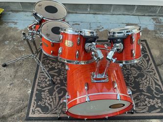 Pearl Drum Set X-Mass Special 1st. $500 Cash Takes It. No holds. Pickup @ Kempsville library Va Bch. 22” kick 10,12,14,16 toms