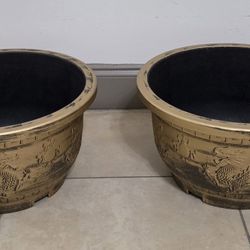 *** REDUCED *** PAIR of 17" Gold Resin Planters @ Lasting Creations