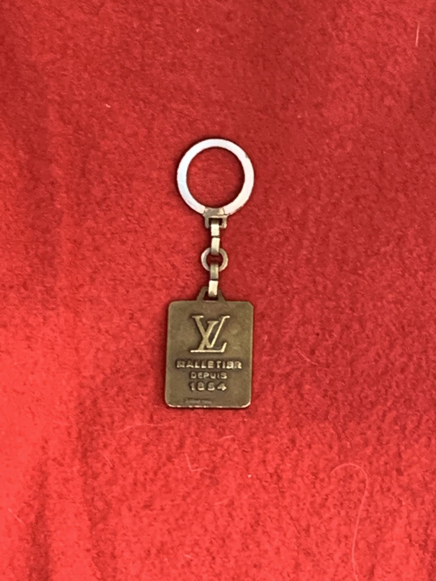 Louis Vuitton Malletier Depuis 1854 original Gold Stainless Steel  keychain