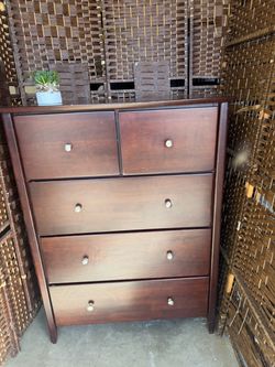 Dresser Cherry all the drawers work good work good $49