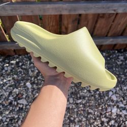 Adidas Yeezy Slide Resin (Size 10)