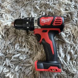 Milwaukee 1/2” Hammer Drill 