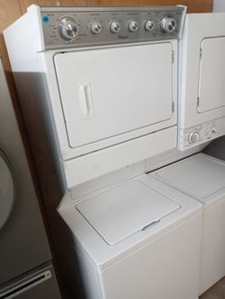 Whirlpool 27" unitized washer and dryer stack - Free delivery