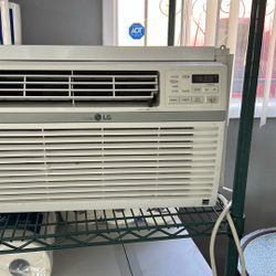 AC unit 110 bolt