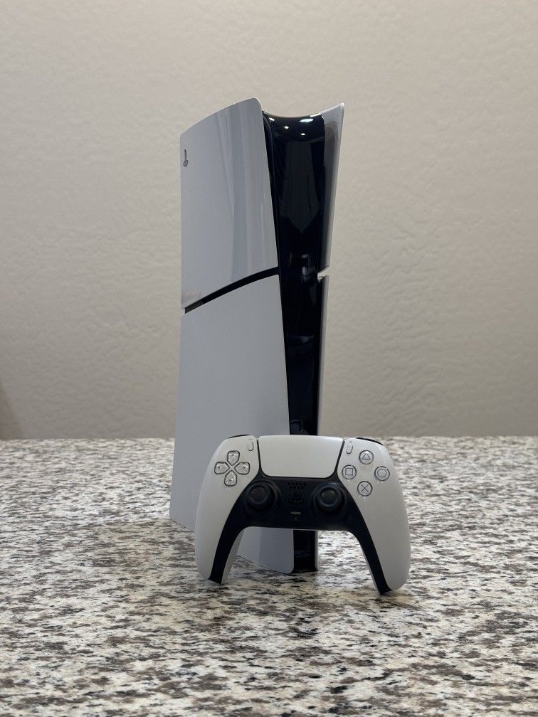 Sony Playstation 5 Slim w/ Controller