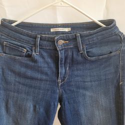 Ladies -Levi Straus Jeans Mid Rise Stretch