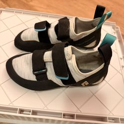 Black Diamond Women’s Climbing Shoes – US 6