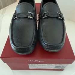 Salvatore Ferragamo “Teddy” Pebble Leather Drivers – Size 9E