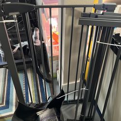 Munchkin Easy Close XL baby gate