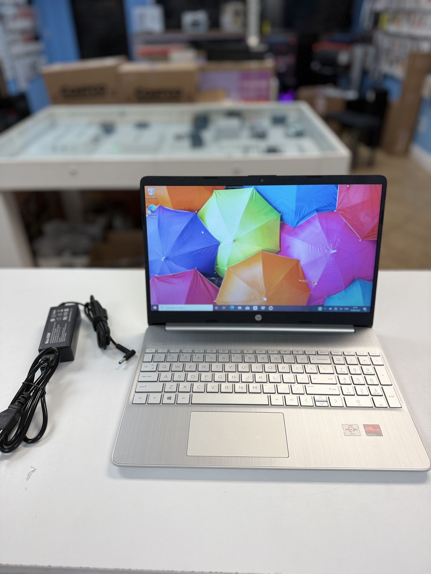 HP Laptop 15 ef1001ds 15.6