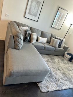 Amazing condition gray sectional couch !!