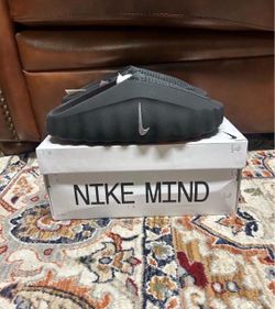 Nike Mind Slide 001
