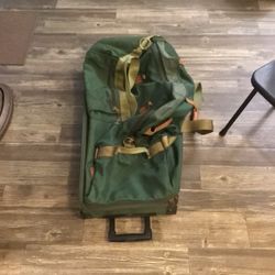 Carbela’s 37” suitcase with wheels and handle