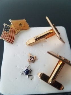 Antique Jewelry Mason pins/cuff links