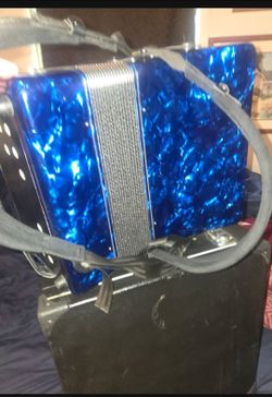 Acordeon 24 teclas nuevo en caja.