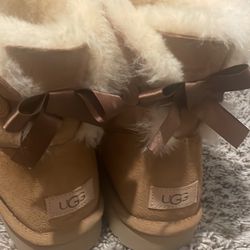 Size 9 Uggs
