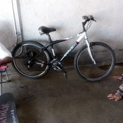 Trek 3500 Mountain Bike