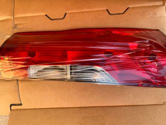 Sprinter (907 Chasis) OEM Tail Lamp