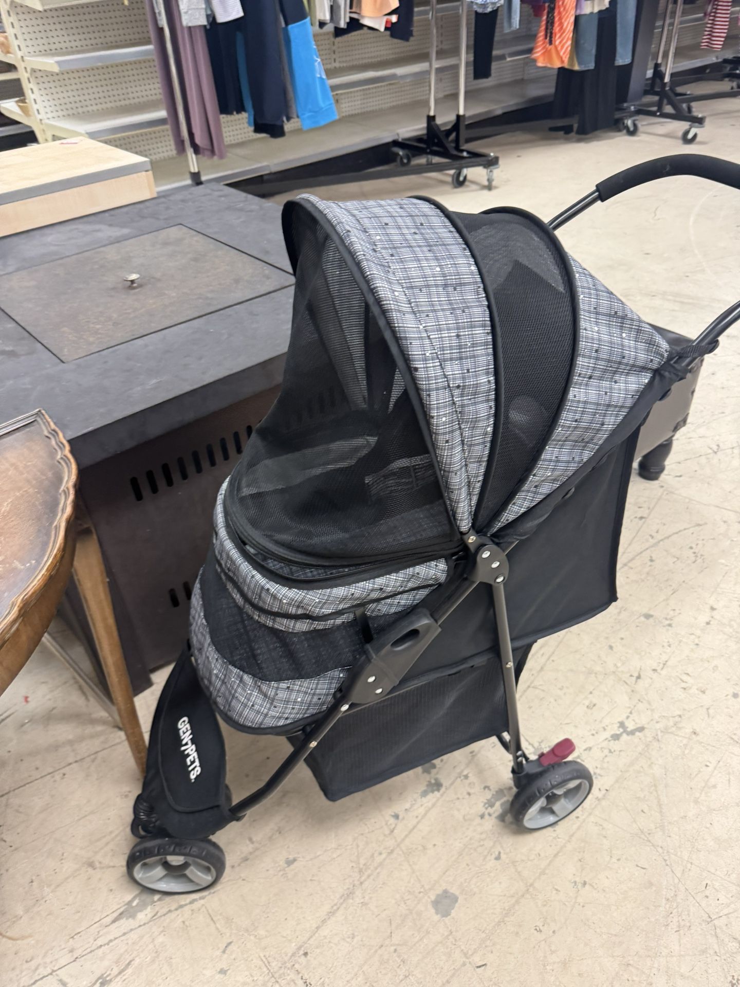 Highend Pet Stroller - Excellent Condition- Retail: $189