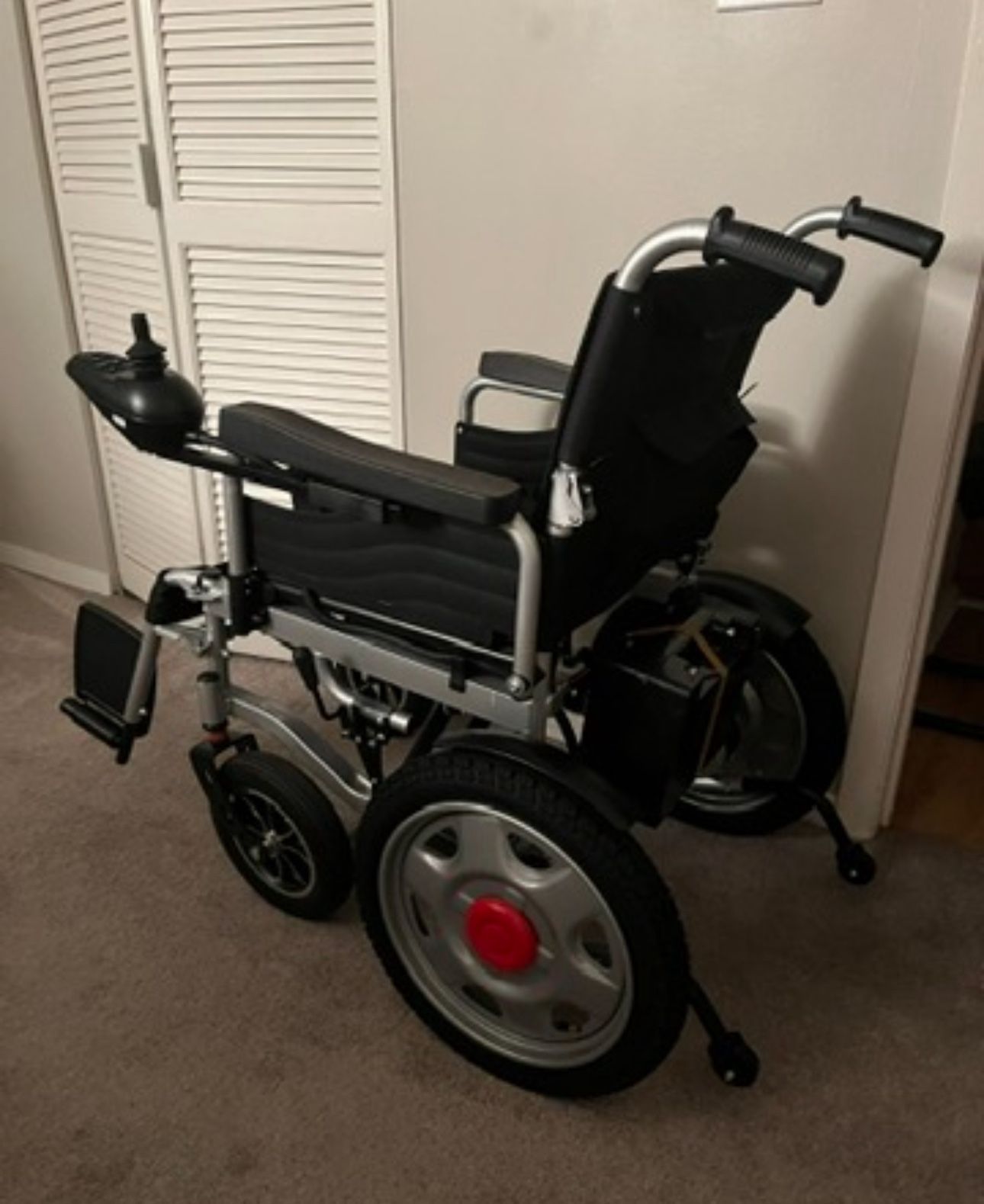 Portable Electric Wheelchair – Brand New in Box – Foldable, Smart, Long-Range (25 Miles), Supports 330 lbs – All-Terrain & Airline Approved