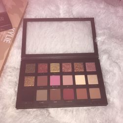 HUDA BEAUTY ROSE GOLD EDITION PALETTE