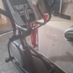 Eliptical Exercise Mashine