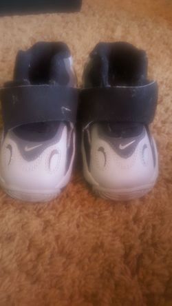 Size 4c nikes