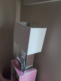 2 WHITE MIRRORED LAMPS 