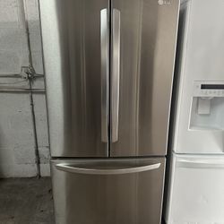 33 Wide French Door Stainless Steel Refrigerator 