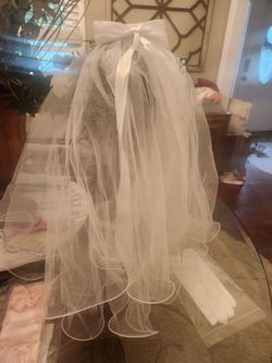 White communion veil,  2 pairs of gloves, white and Pink and socks
