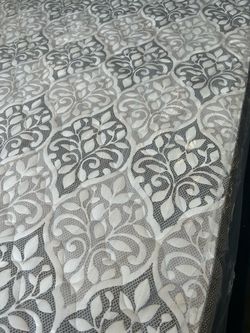 Twin size mattress plush top
