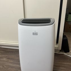 BLACK + DECKER Portable AC 